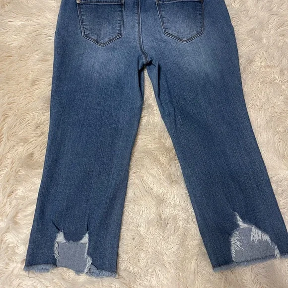 Classic Blue Wide Leg distressed jeans - Picture 5 of 6